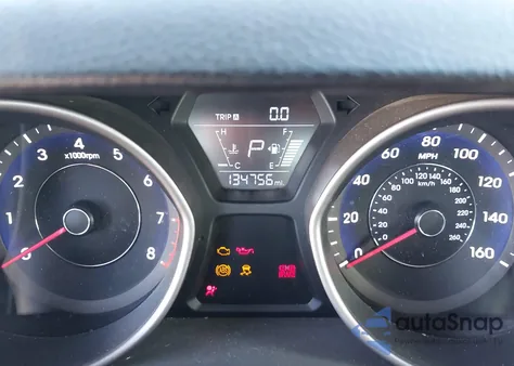 2014 Hyundai Elantra Se z USA, uszkodzony, nr VIN 5NPDH4AE3EH464003